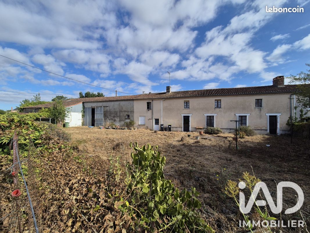 Maison 7 pièces 200 m² · à Val en Vignes · 200 m² · 107 000 €