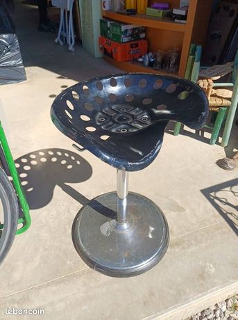 Lot De 4 Tabourets De Bar Vintage Pivotant Sur 360° Avec Dossier Et Repose Pieds Siege De 63cm De Haut Style Industriel Marron