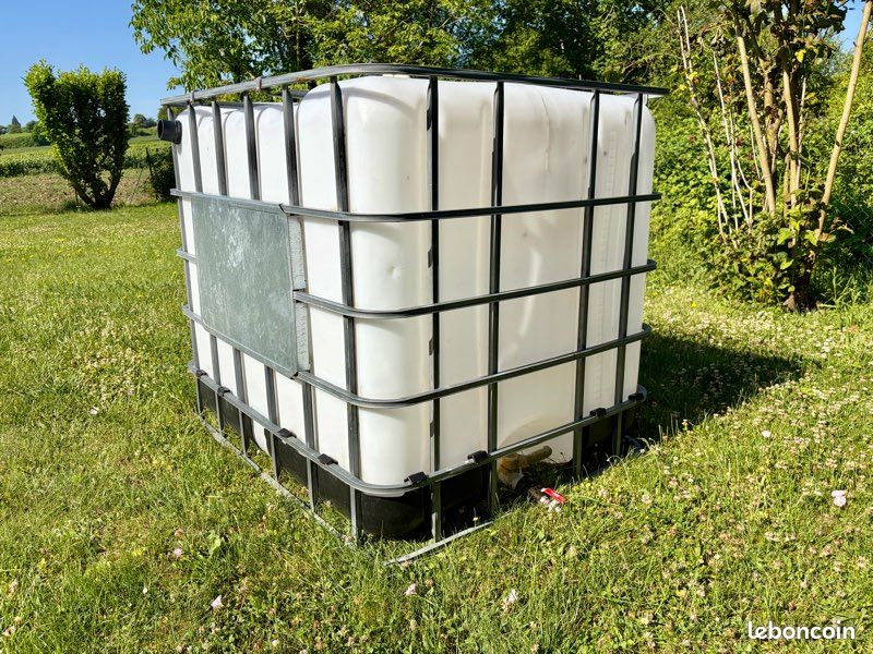 Tonne à eau / récupérateur d’eau 1000 L (image 1)