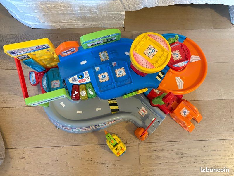 Vtech Mon premier garage interactif - Tut Tut Bolides (image 2)