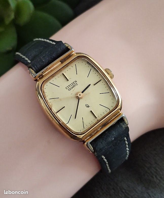 Montre-bracelet Femme Citizen Teon - Cadran Or, Bracelet Noir, Mouvement Quartz - Occasion Vintage