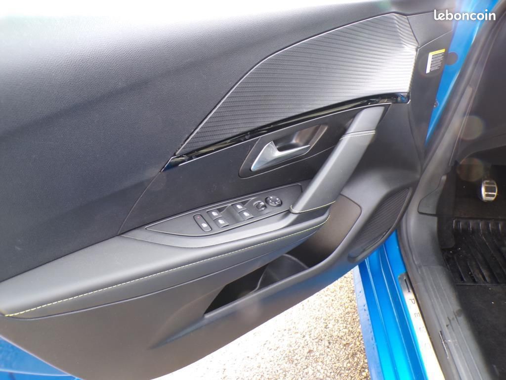 Peugeot 208 1.5 BLUEHDI 100 cv GT LINE (image 12)