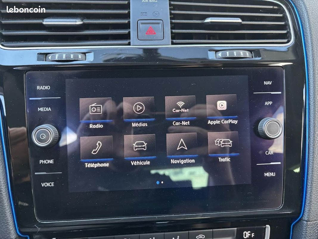 Volkswagen golf 1.5tsi 130ch - connect evo - dsg7 - carplay - digital (image 24)