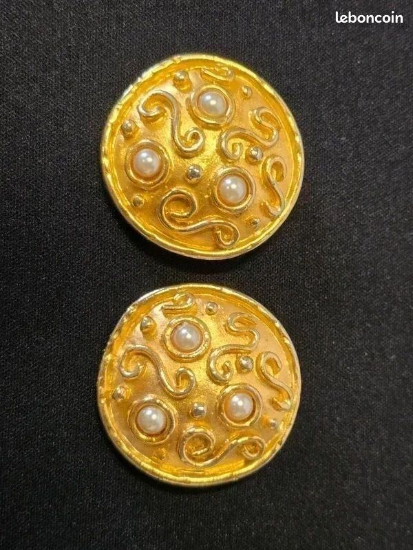 Edouard Rambaud Paris vintage paire de boucles d'oreilles clips métal doré brutaliste travaillés (image 5)
