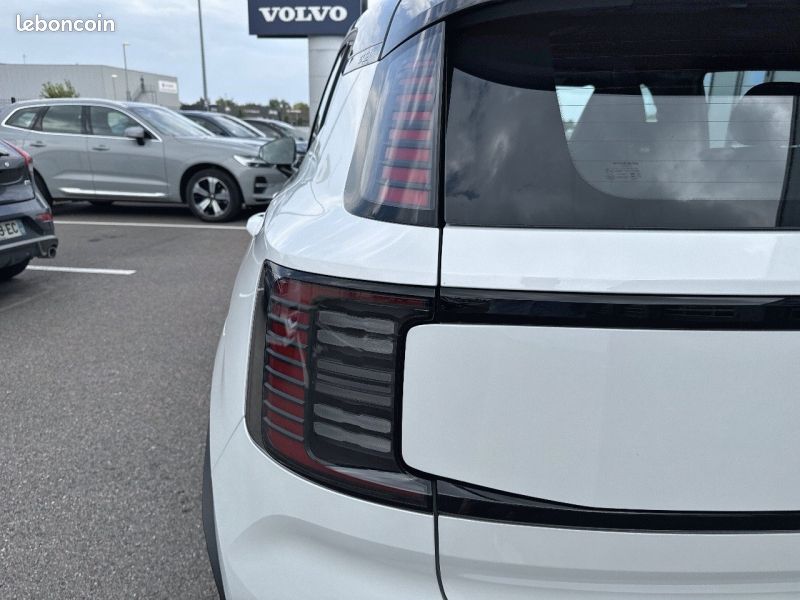 Volvo EX30 Single Extended Range 272ch Plus (image 11)