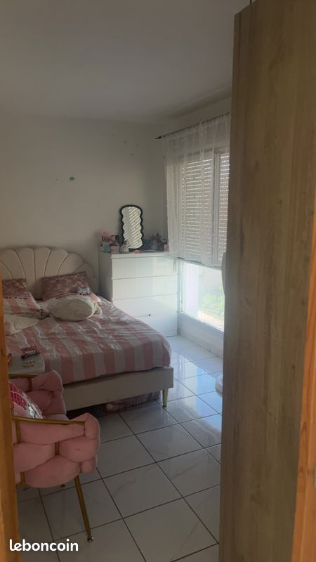 Appartement 4 pièces 76 m² · à Port-de-Bouc · 75,9 m² · 125 000 €