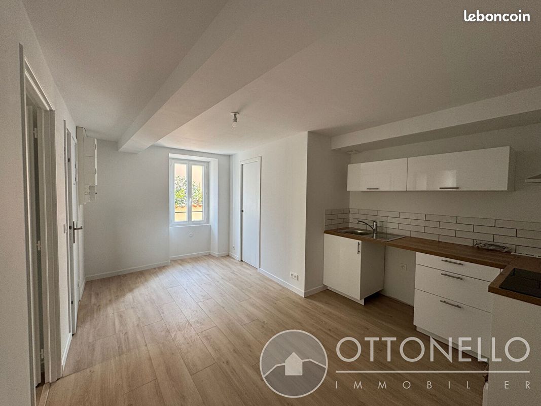 Appartement 2 pièces 26 m² · à Roquebrune-sur-Argens · 26 m² · 575 €/mois
