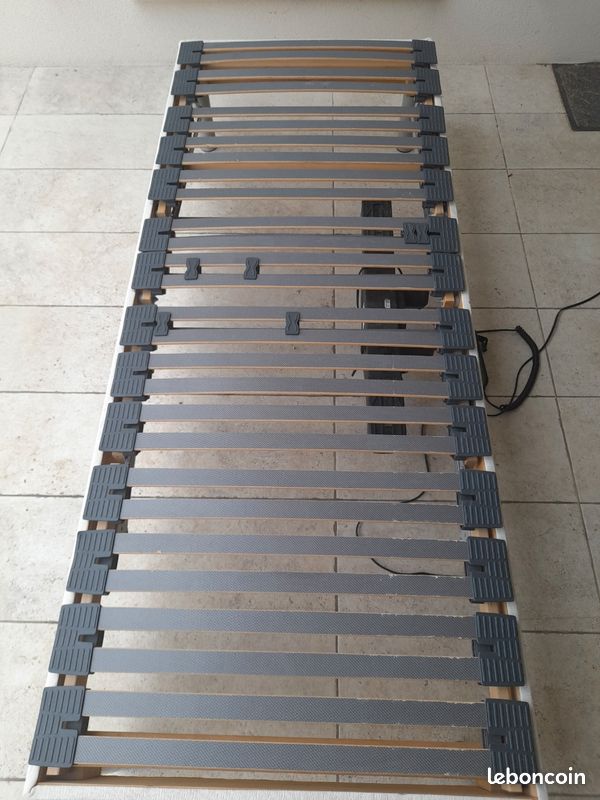 Sommier relevable et son matelas 80 cm (image 1)