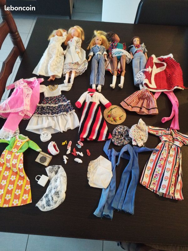 Barbies (image 1)