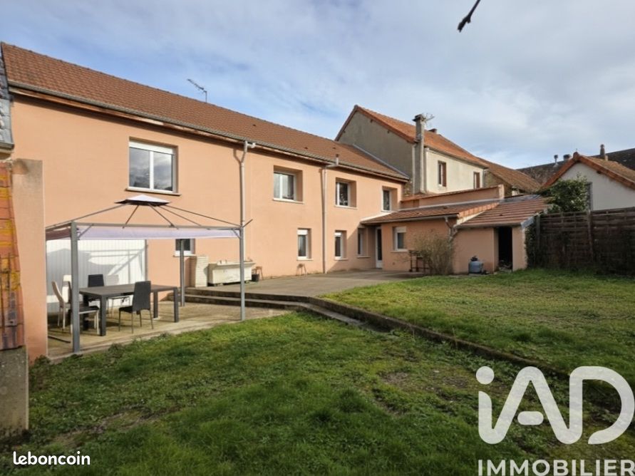 Maison 6 pièces 154 m² · à Creuzier-le-Vieux · 154 m² · 226 000 €