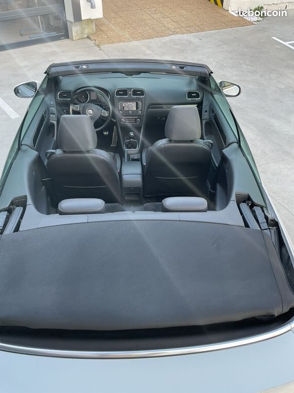 VOLKSWAGEN GOLF 6 CABRIOLET 1.6 TDI 105 Carat (image 11)