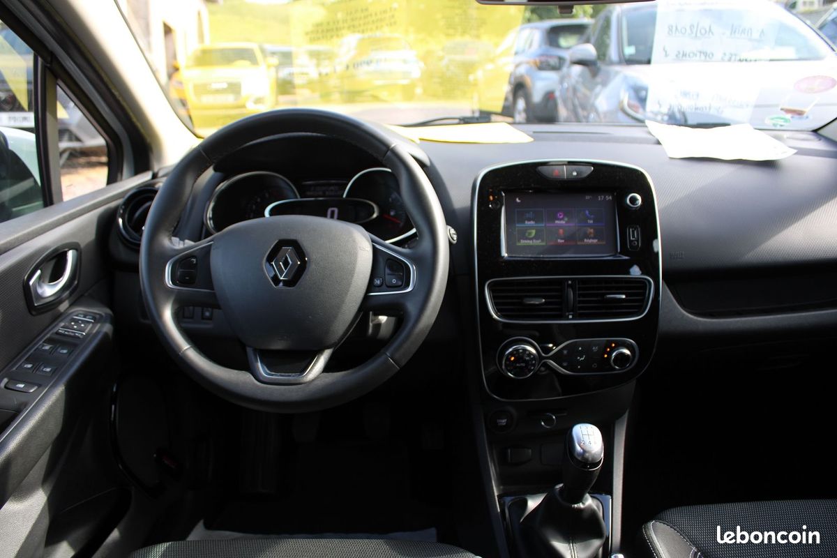 Renault CLIO 4 PHASE II TCE 90 CV BUSINESS GPS MÉDIA USB RÉGULATEUR BLUETOOTH CLIM AUTO RADARS (image 9)