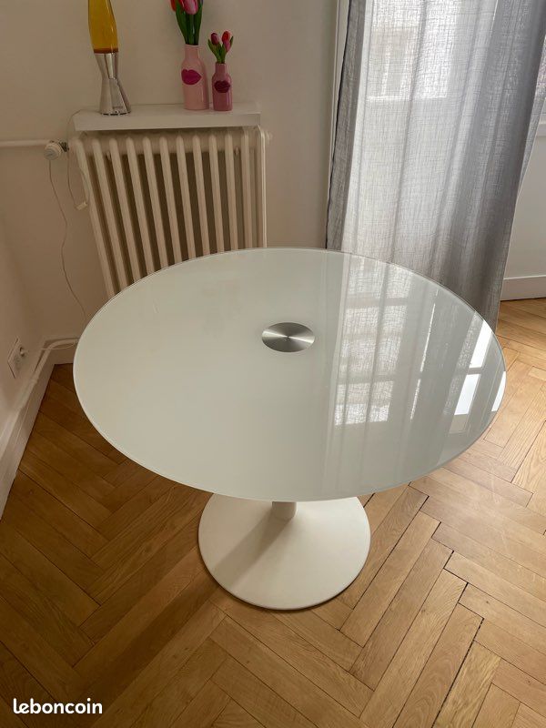 Table ronde verre New-York BoConcept (image 2)