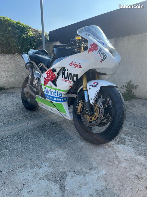 Kawasaki Zx6RR piste (image 1)