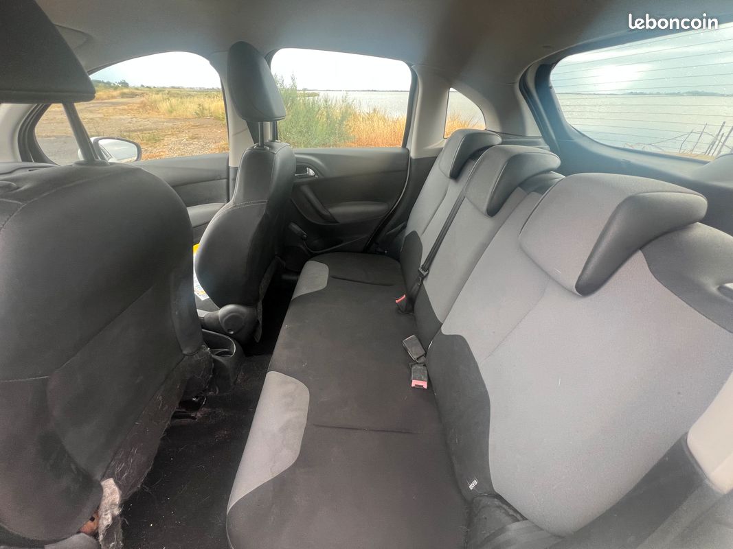 Citroën C3, Moteur 1.4 essence fiable, PAS PureTech, PAS VTi, Clim, 5P, CT OK, REPRISE POSSIBLE (image 7)