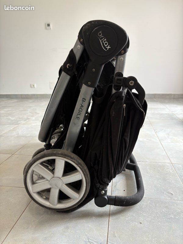 Poussette double ultra compacte Équipement bébé