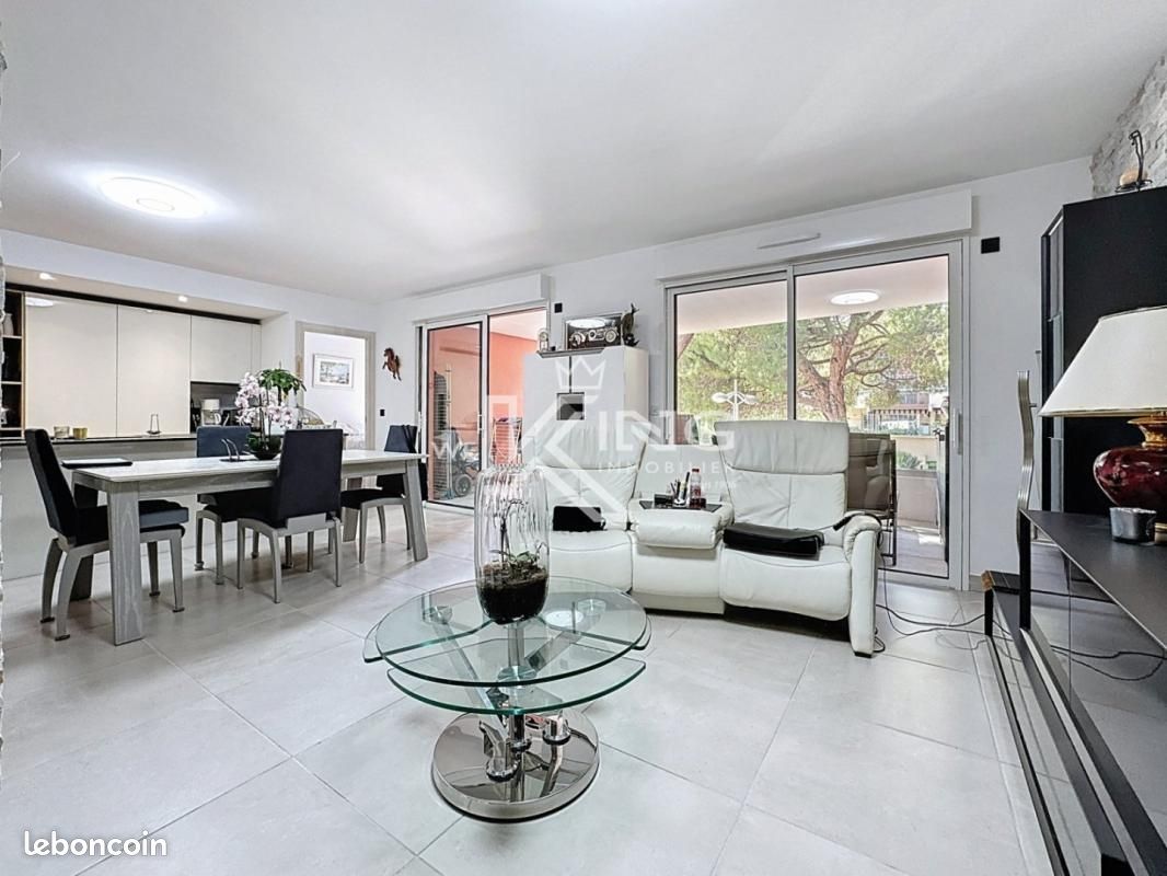 Appartement 3 pièces 86 m² · à Fréjus · 86 m² · 735 000 €