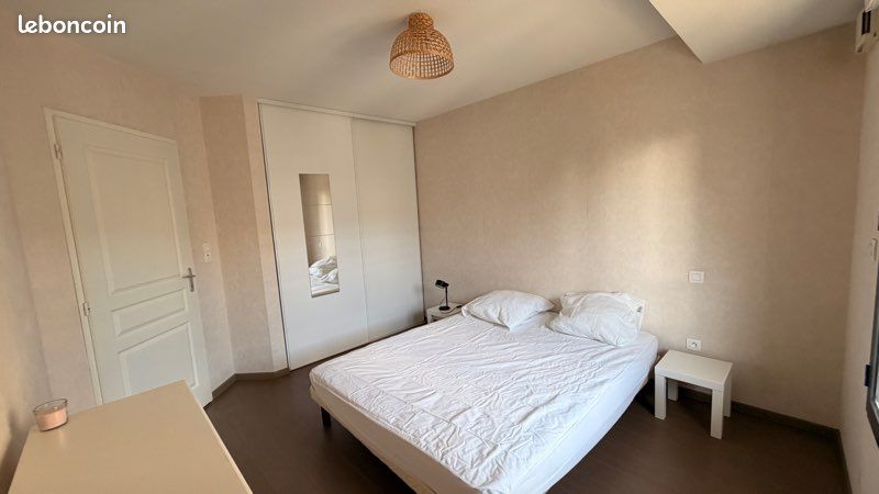 Appartement T2 meublé avec balcon et parking fermé (image 2)