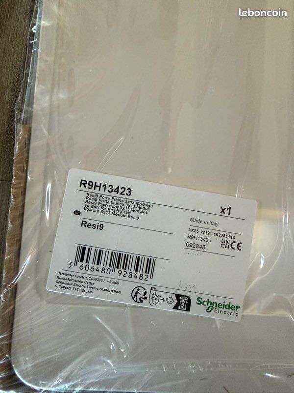 Porte coffret resi9 Schneider 3 rangées 13 modules R9H13423 (image 2)