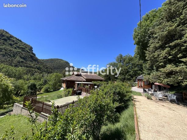 Villa 8 pièces 178 m²