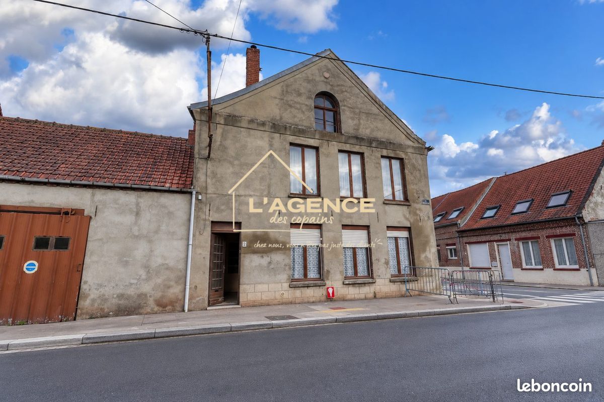 Maison 8 pièces 163 m² · à Steenvoorde · 163 m² · 170 200 €