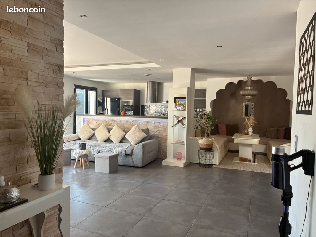 Maison 3 pièces 170 m² · à Marseille · 170 m² · 345 000 €