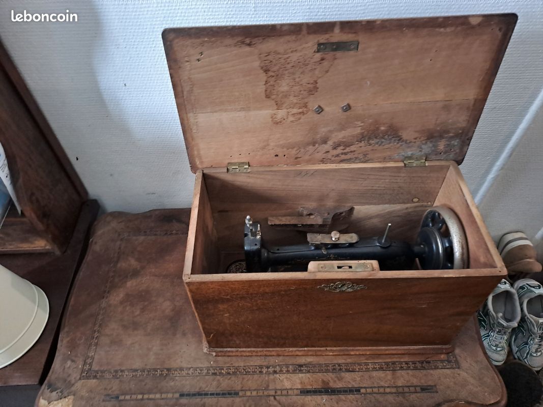 Machine à Coudre NEW HOME Vintage 1918 – Fer Fondu, Massachusetts, Rare