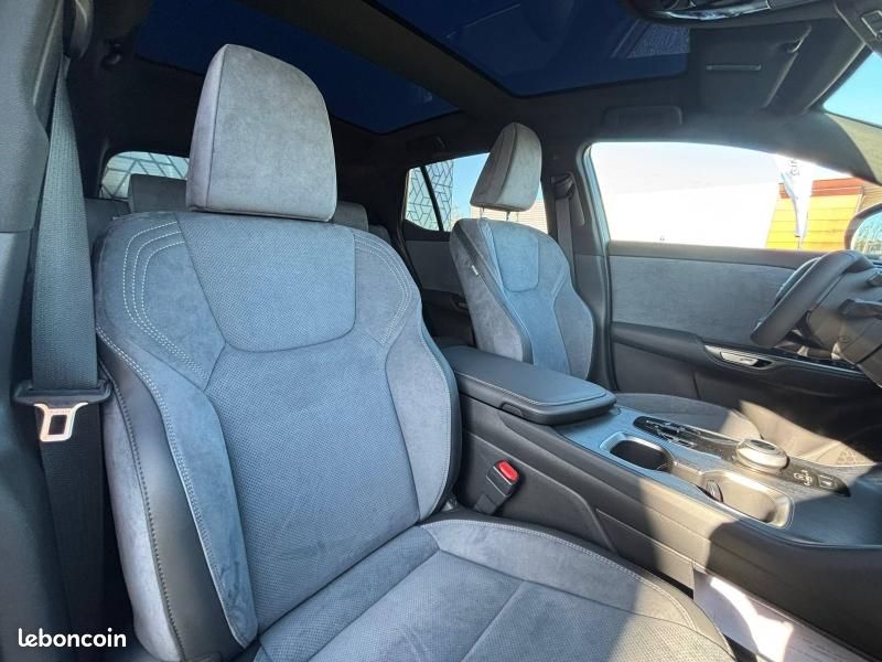 Lexus RZ 500e Executive MC26 (image 22)
