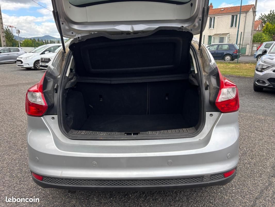 Ford Focus 1.6 TDCi 95 FAP S&S Trend (image 18)
