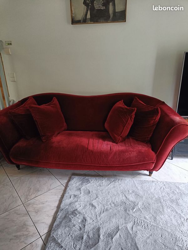 Canapé velours rouge (image 2)