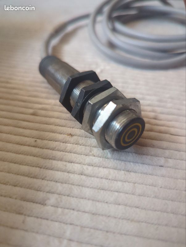 Capteur inductif XSA-C0573 12-48V DC (image 2)