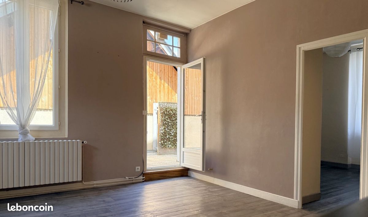 Appartement 2 pièces 53 m² · à Bagnères-de-Bigorre · 53 m² · 520 €