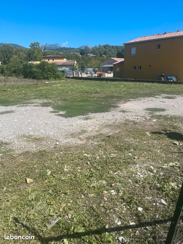 Terrain constructible · à Contes · 195 000 €