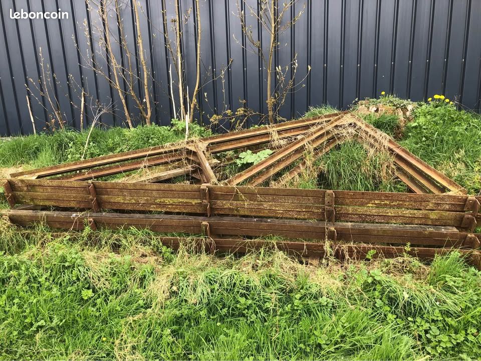 Plusieurs matériel et Pieces petit pulvérisateur pour pieces 3 dent de faneuse mora morra berceau moteur de pont avant renault 106 14 , 2 boitier arracheuse grime europa (image 3)