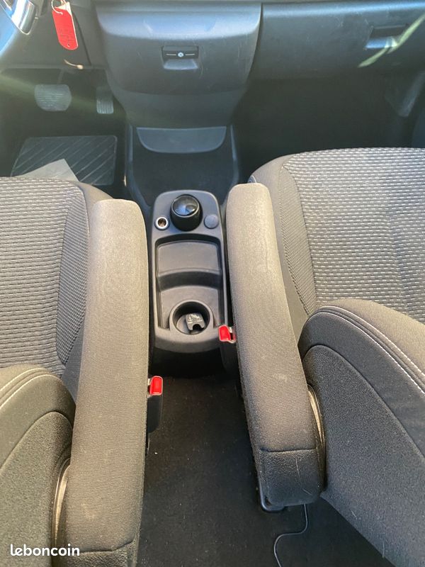 Citroën C4 Airplay (image 19)