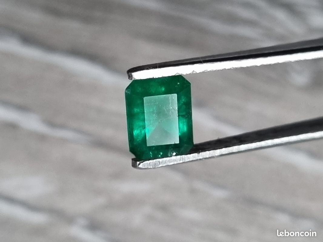 Émeraude Naturelle De Colombie Muso 0,722 Cts - Certifiée, Vert Intense, Huilée