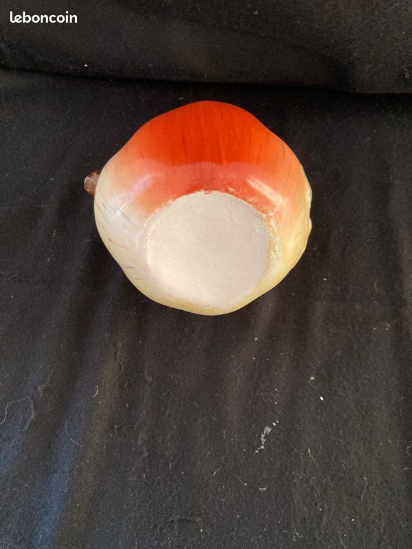 Petit pichet barbotine en forme de pomme (image 6)