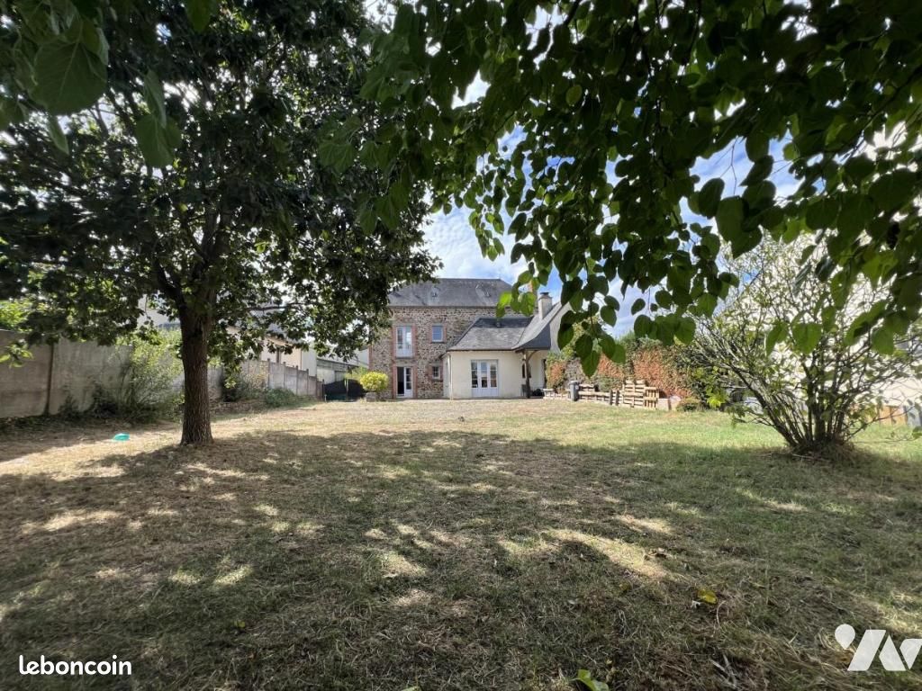 Maison 5 pièces 150 m² · à Étrelles · 150 m² · 260 200 €