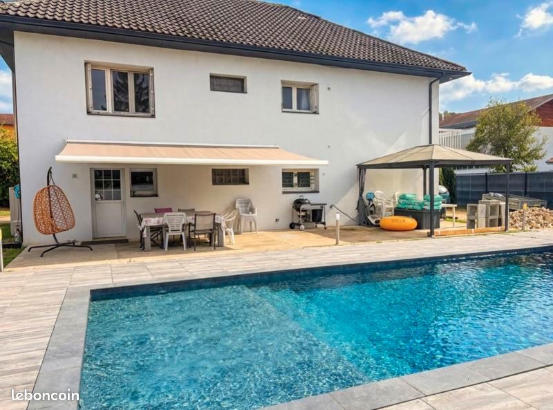Maison 9 pièces 260 m² · à Crémieu · 260 m² · 375 000 €