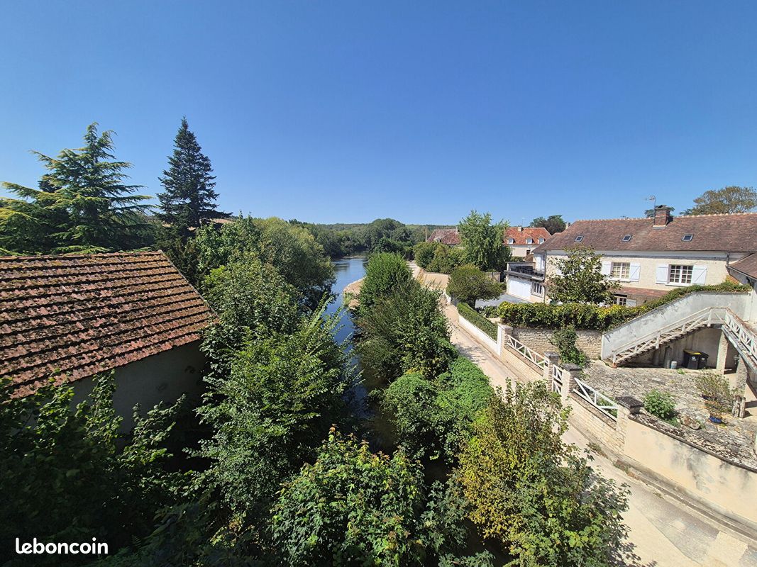 Appartement 4 pièces 95 m² · à Auxerre · 95 m² · 840 €