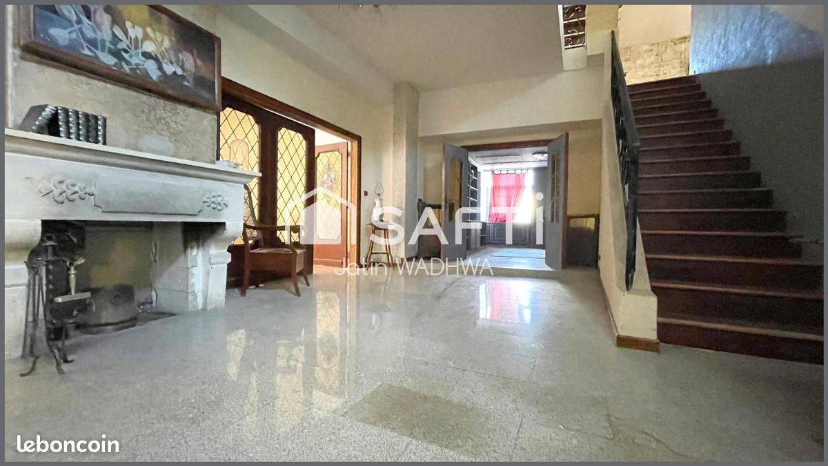 Maison 13 pièces 311 m² (image 1)