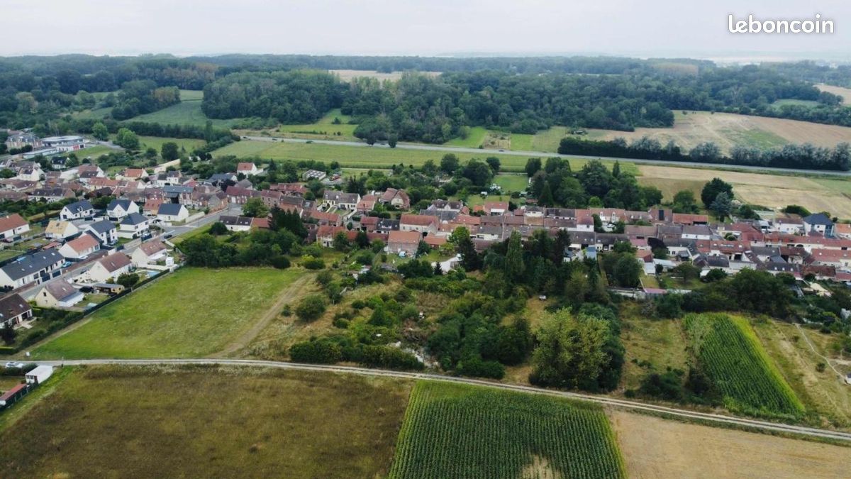 Terrain 690 m² Arsy · 80 900 €