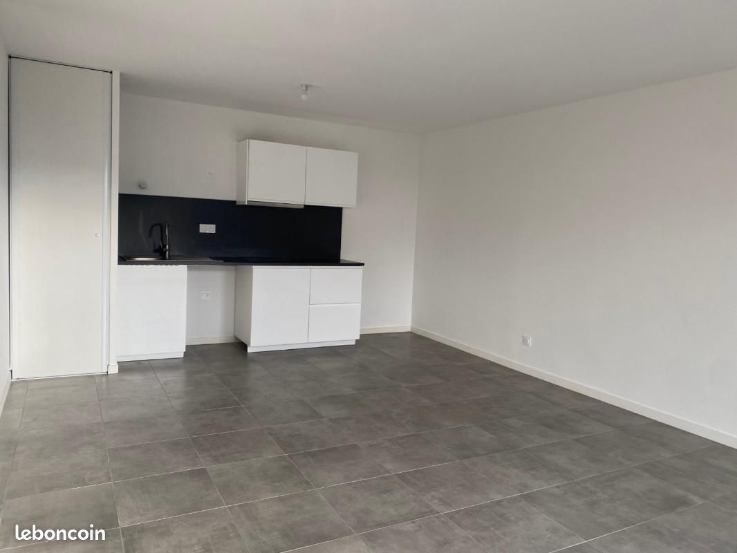 Appartement 3 pièces 63 m² · à Saint-Jean · 63 m² · 808 €/mois