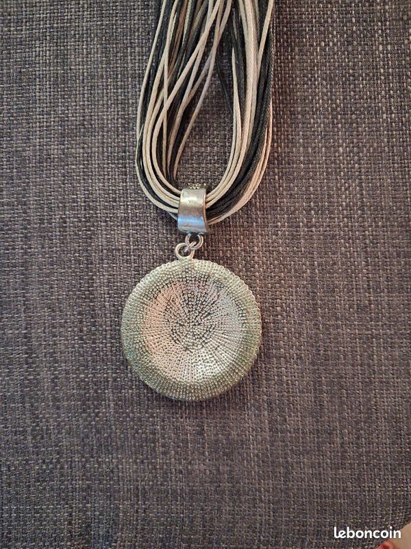 Collier vintage (image 3)
