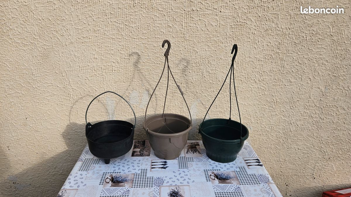 3 pots à suspendre avec attaches, Neufs …lot44 (image 8)