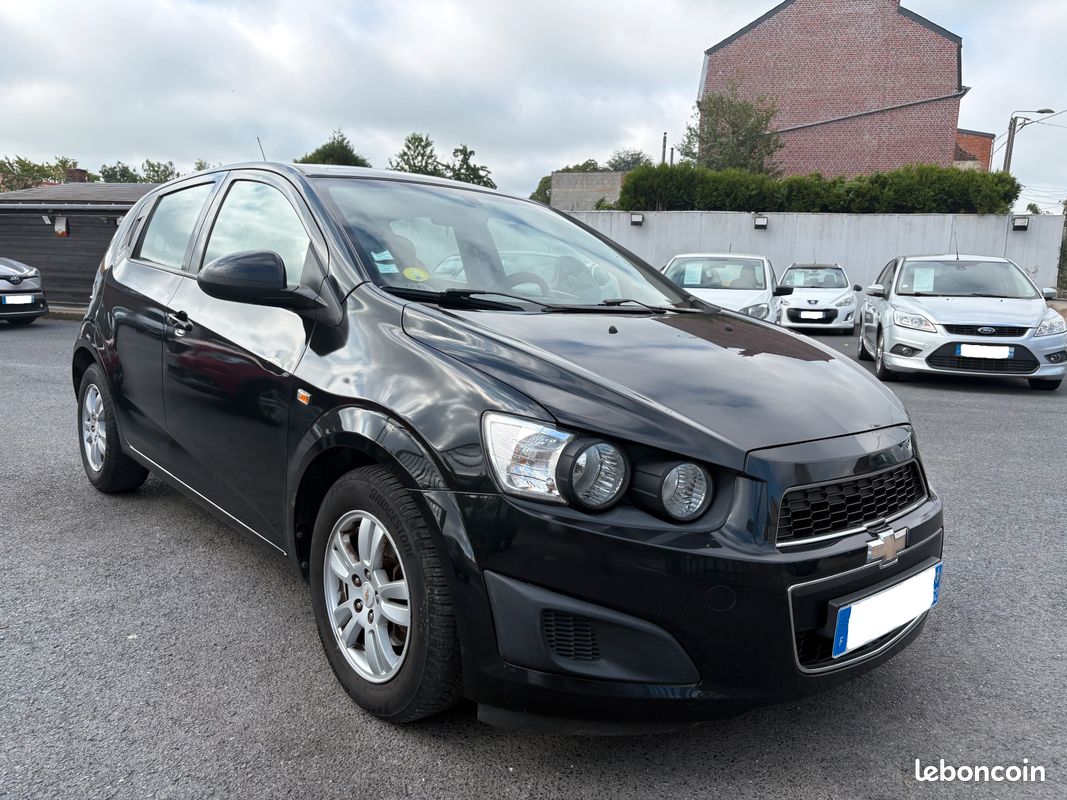 CHEVROLET AVEO 1.3 VCDI 75cv 3990 euros (image 1)