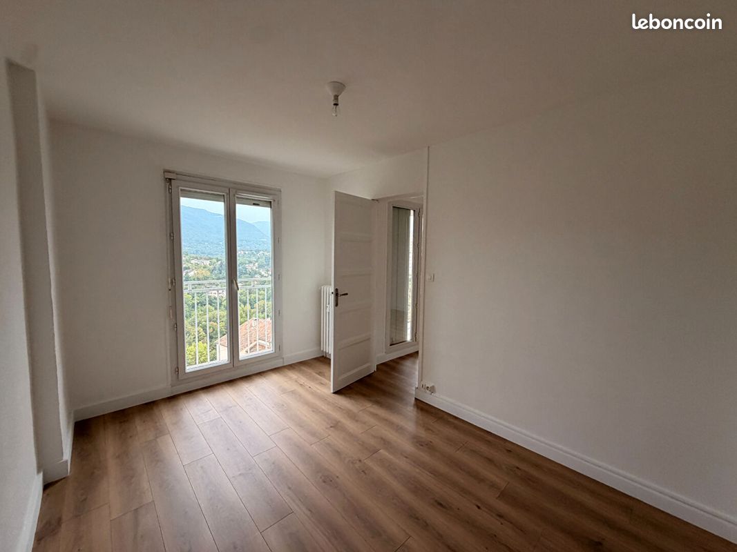 Appartement 3 pièces 53 m² · à Privas · 53 m² · 596 €/mois