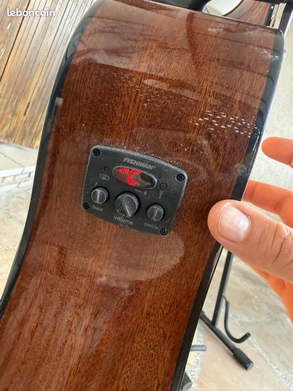 Guitare électro-acoustique Fender (image 2)