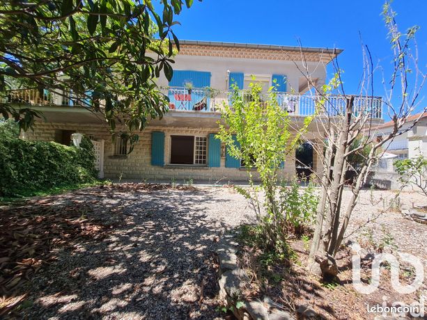Maison 9 pièces 290 m²