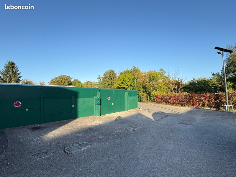 Terrain constructible, Auto, financé 500 m² · à Bourges · 490 000 €